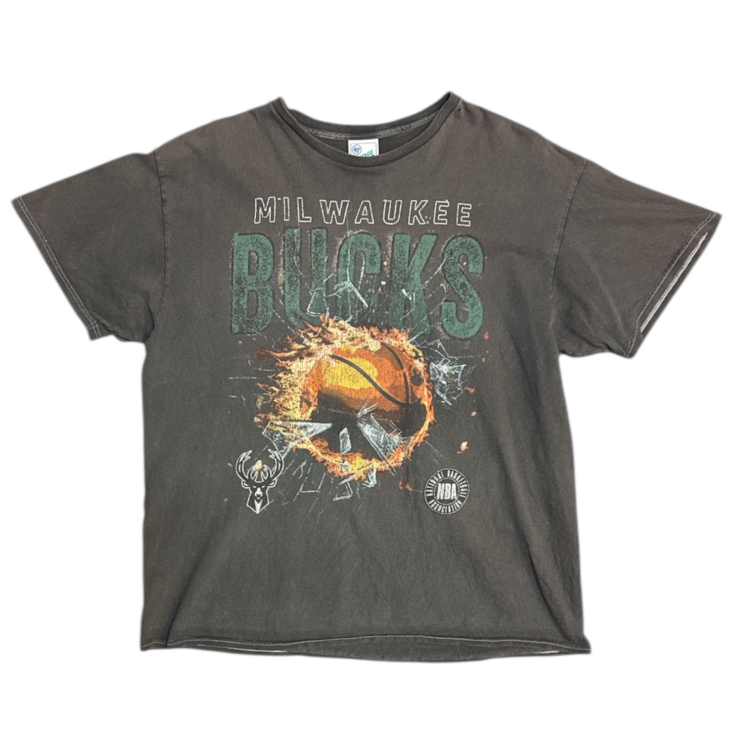 47 Brand Vintage Tubular Milwaukee Bucks Tshirt