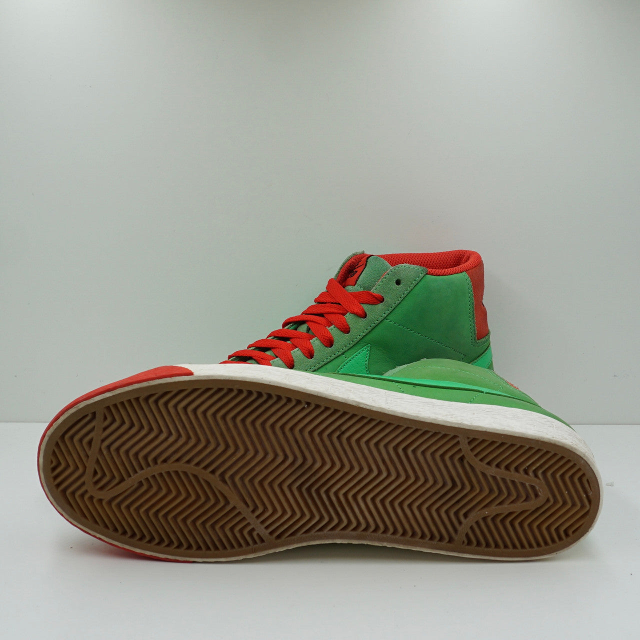 Nike SB Blazer Green Spark Pimento