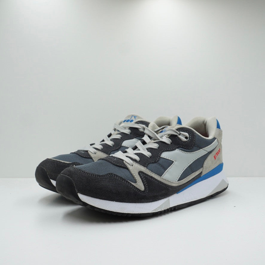 Diadora V7000 Grey