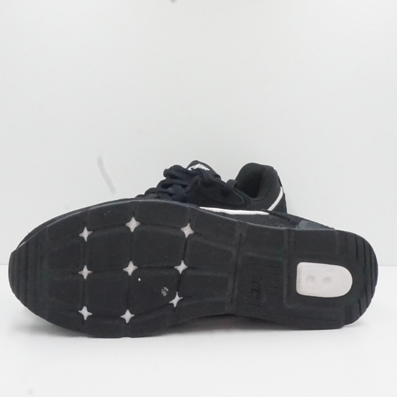 Nike Venture Runner Black (W)