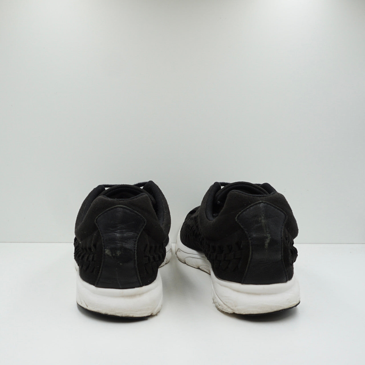 Nike Mayfly Woven Black/Black-Summit White