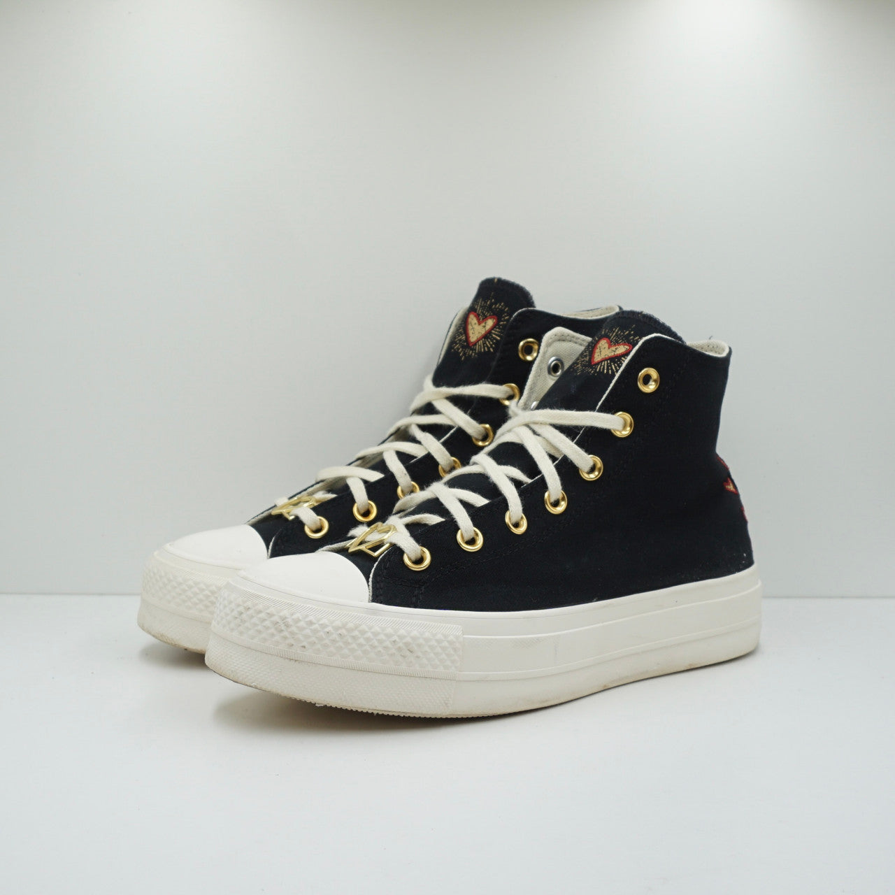 Converse CTAS Lift Platform Hearts Valentines Day Black