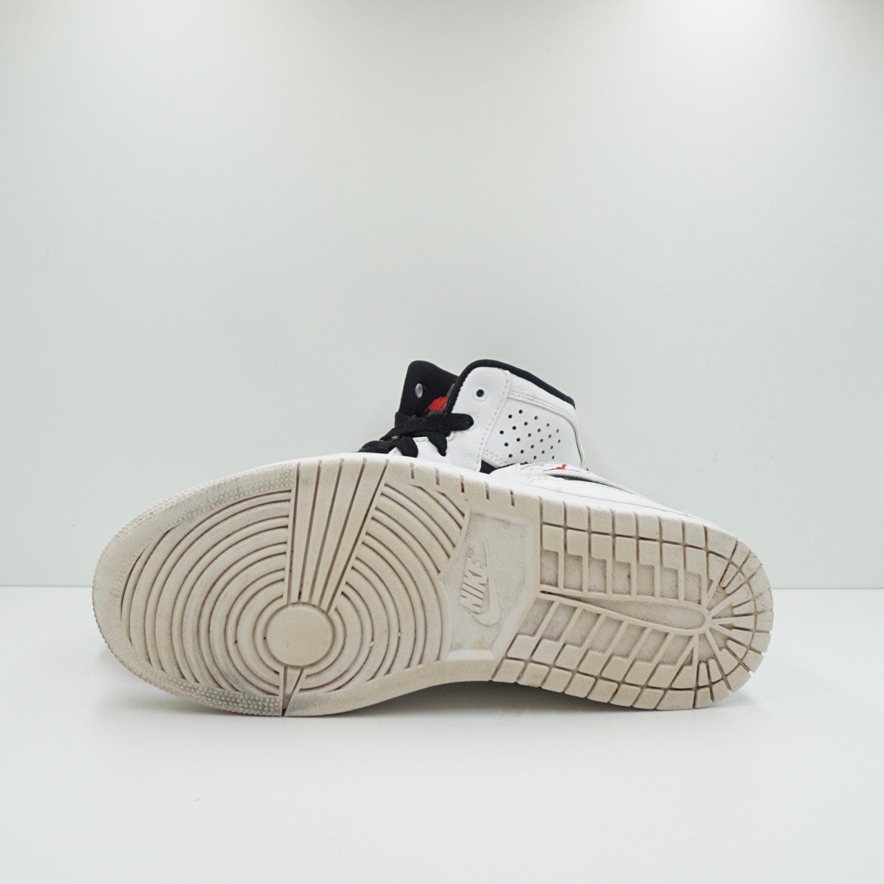 Jordan Access White Black University Red