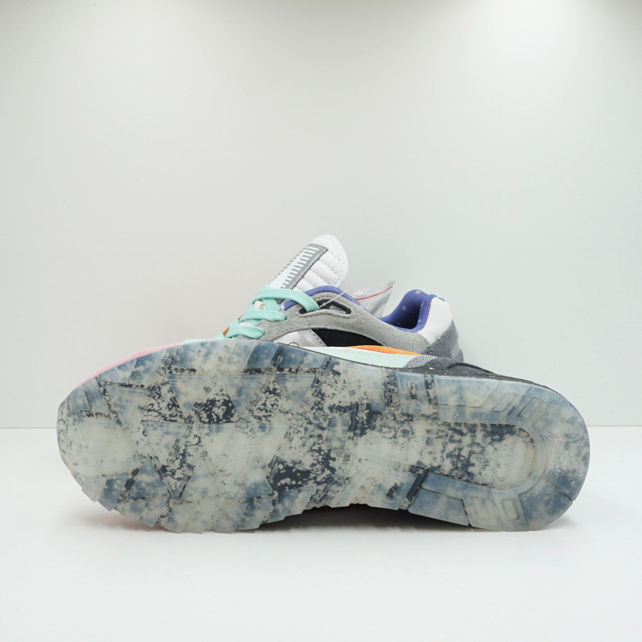 Saucony Shadow 6000 Space Fight Sample