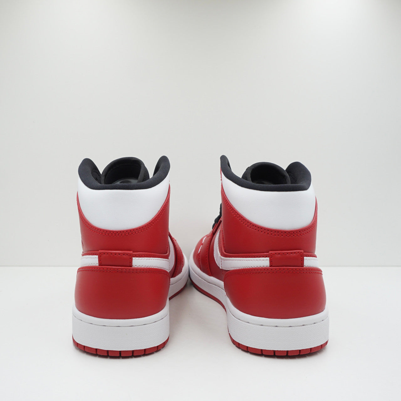 Jordan 1 Mid Chicago