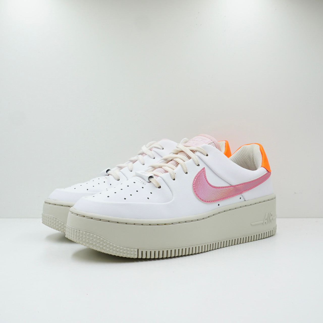 Nike air force 1 sage pink and white hotsell