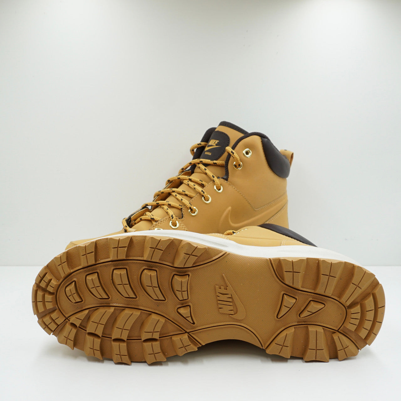 Nike Manoa Leather