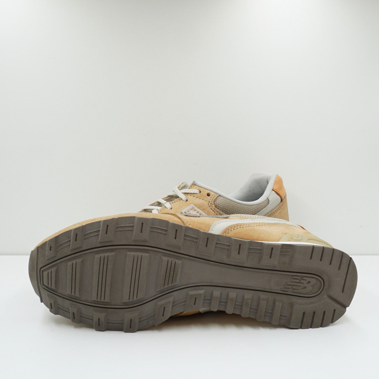 New Balance 996 Beige (W)
