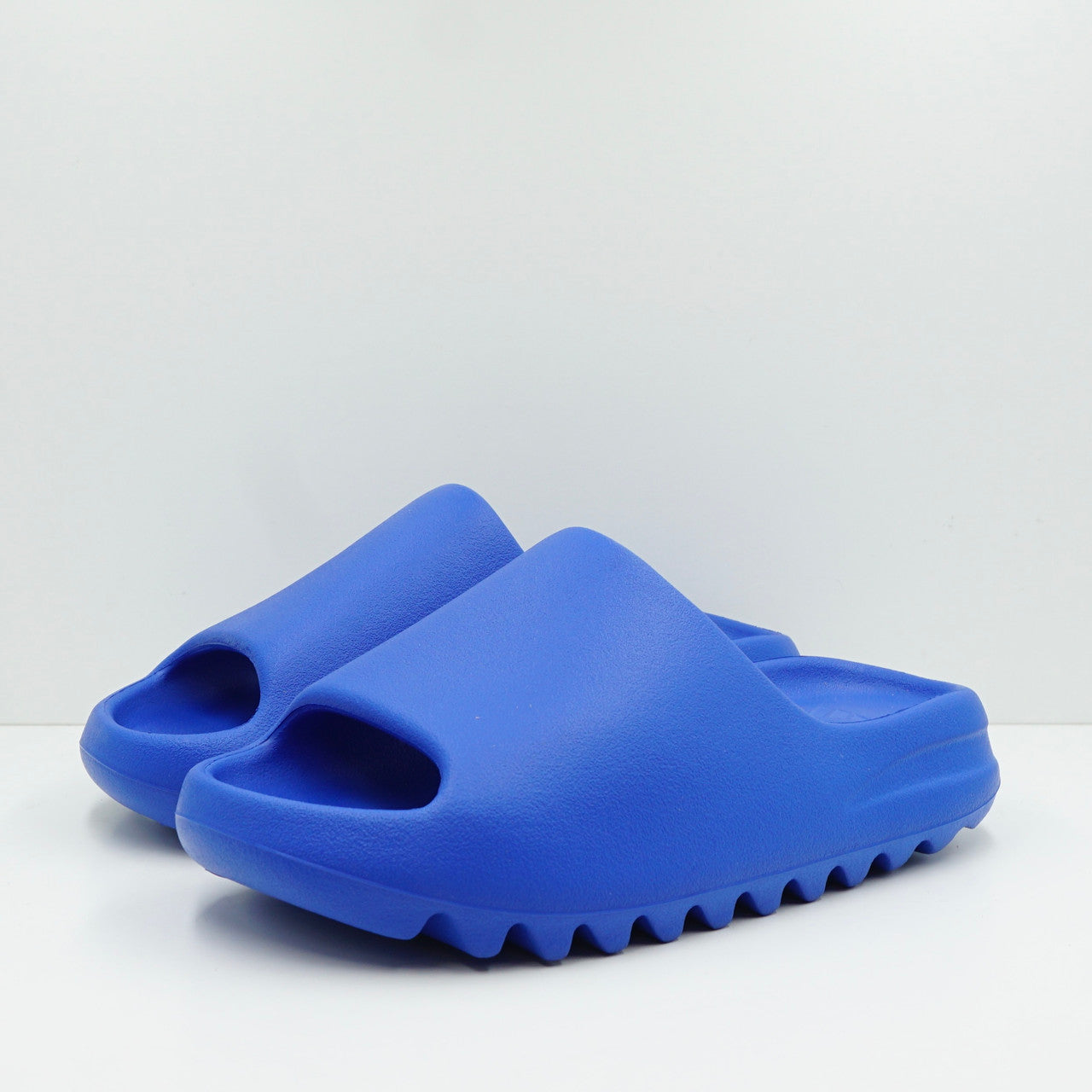 Blue discount yeezy slides