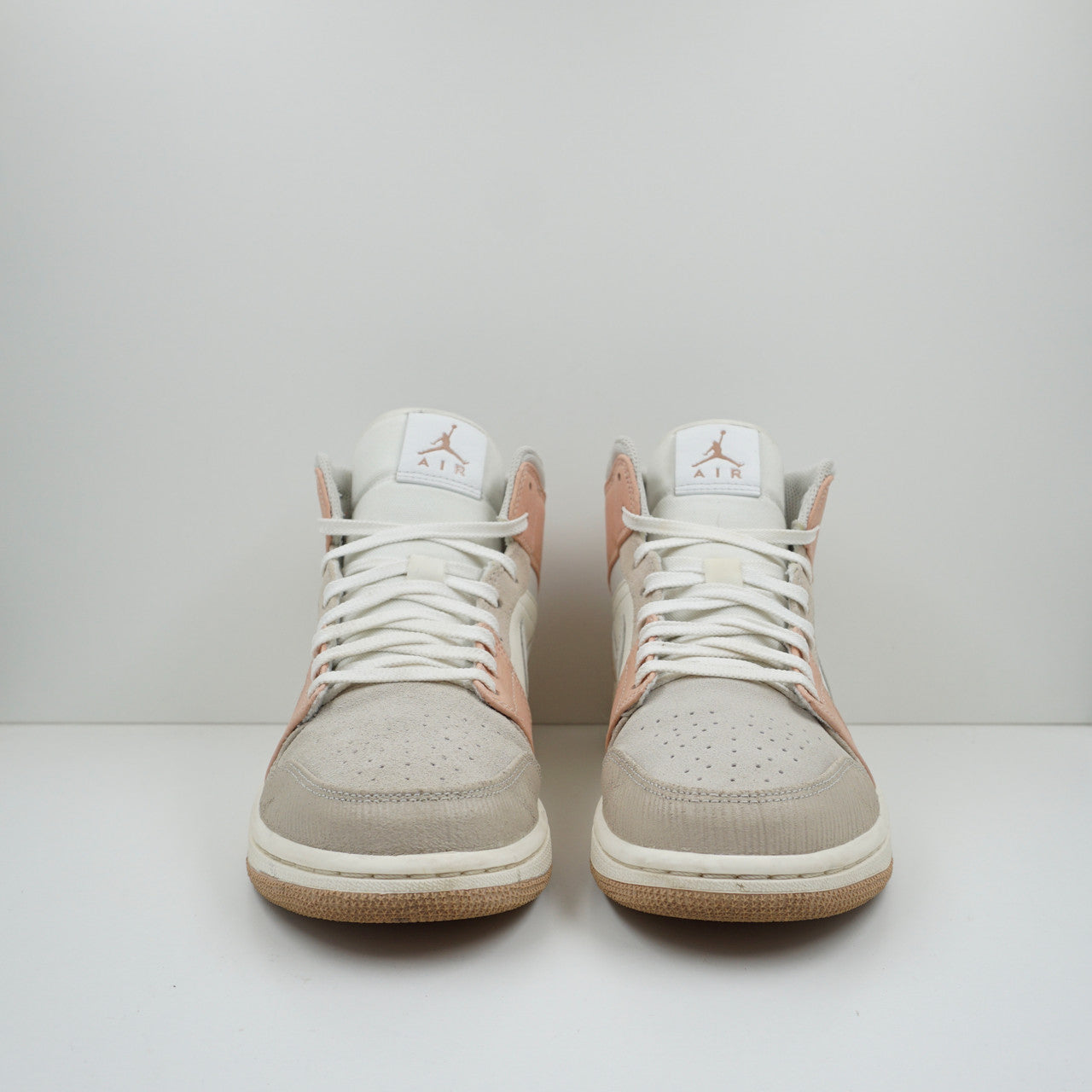 Jordan 1 Mid Milan