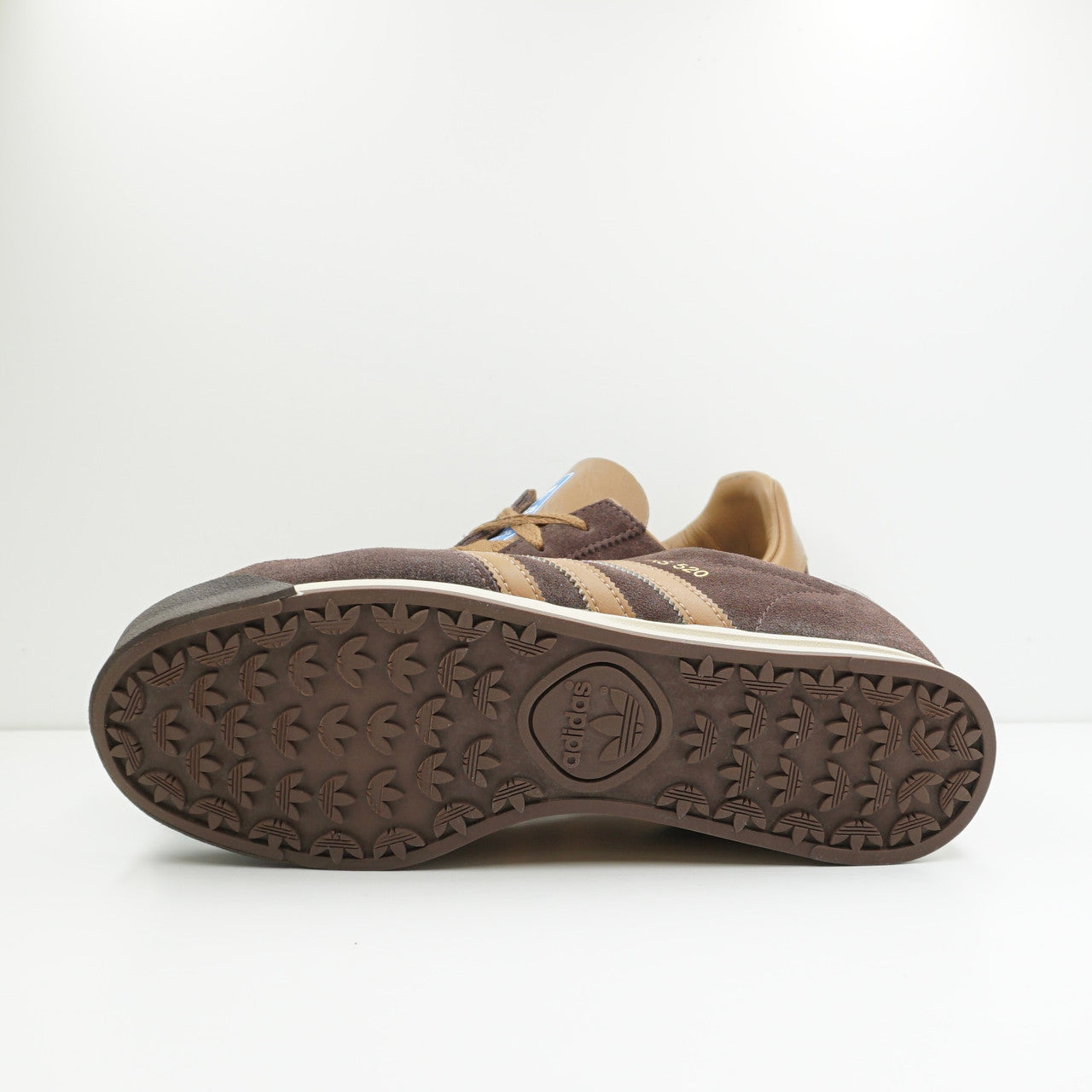 Adidas AS 520