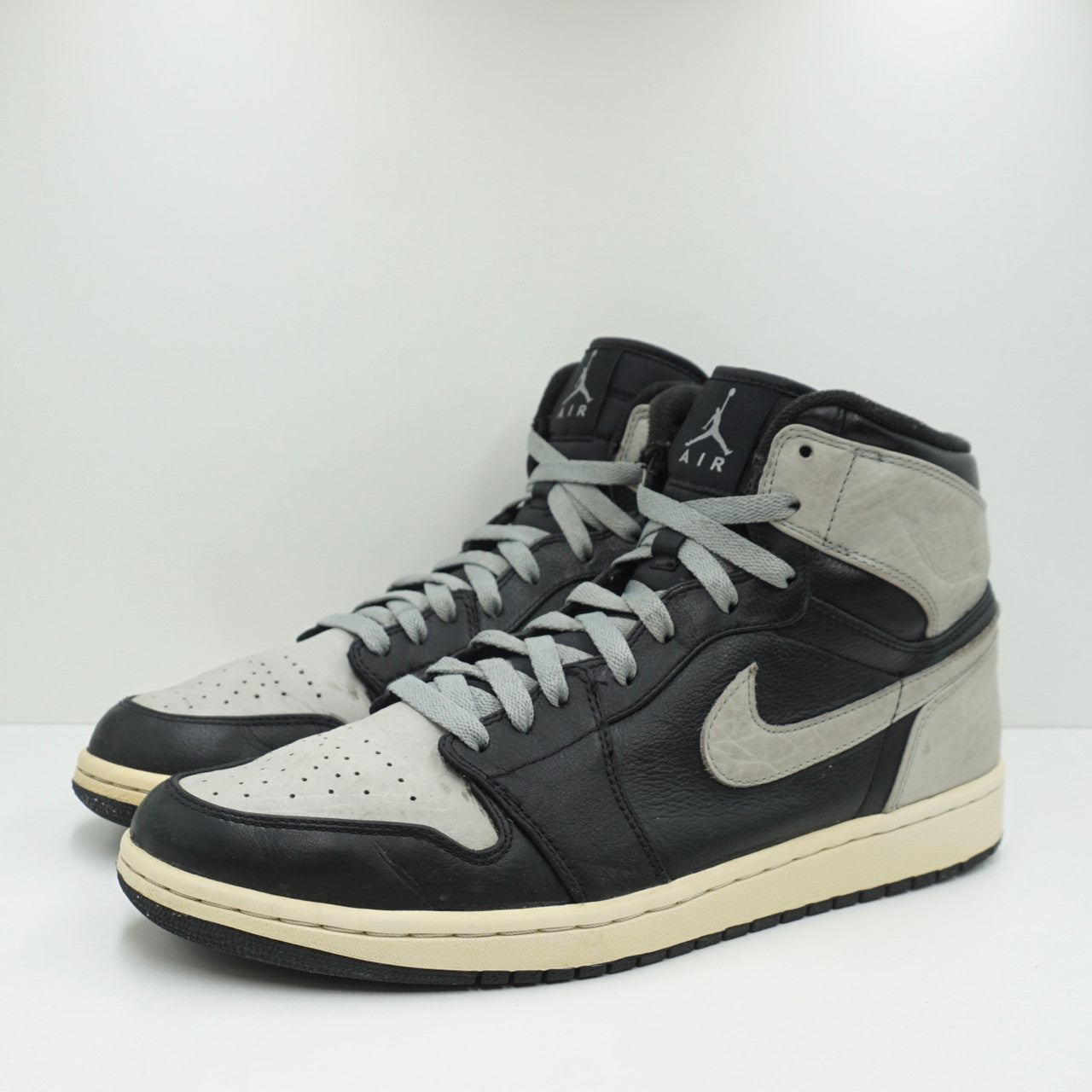 Jordan 1 Retro Shadow (2009)