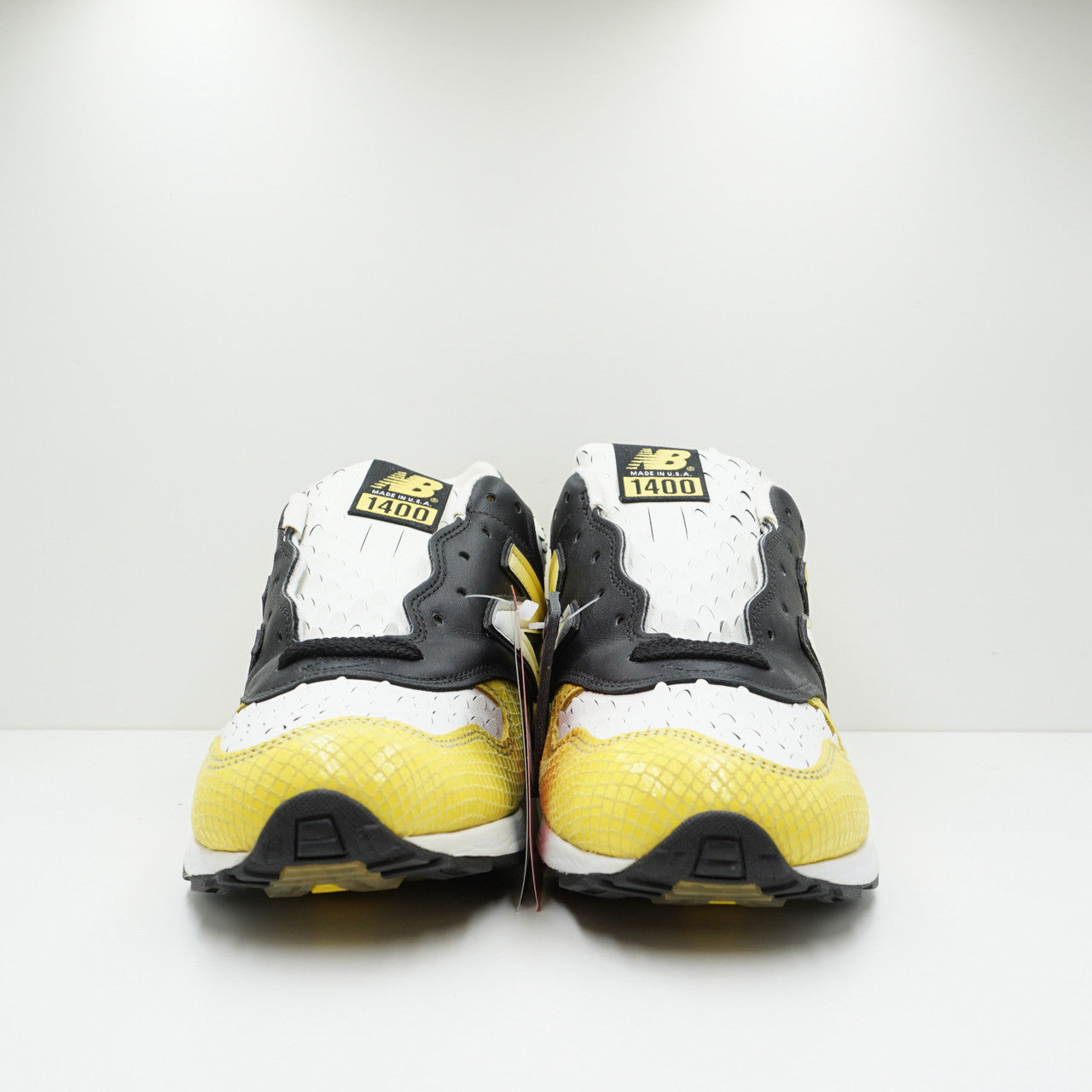 New Balance 1400 Super Team 33 Butterfly Fish