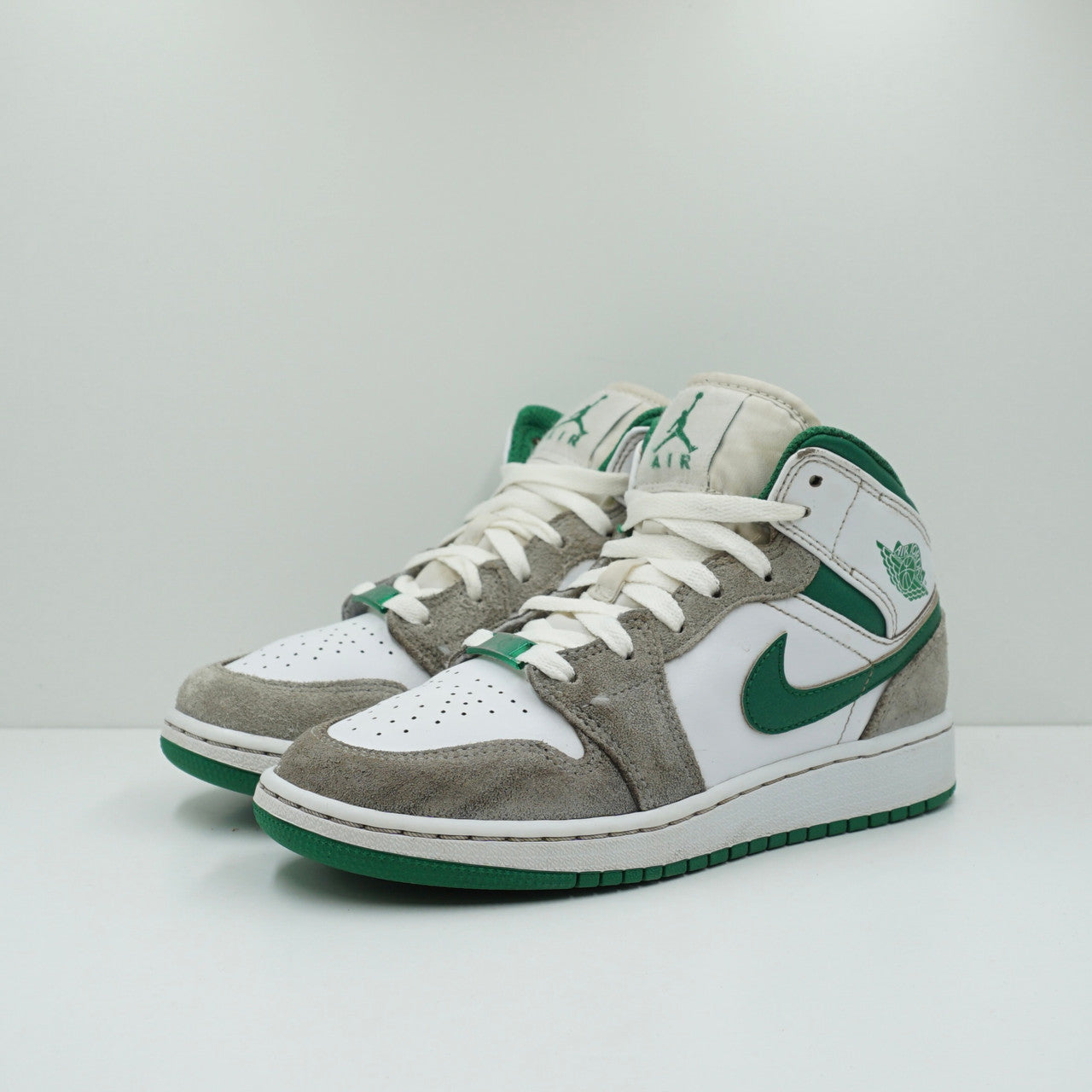 Jordan 1 Mid SE White Pine Green Smoke Grey (GS)