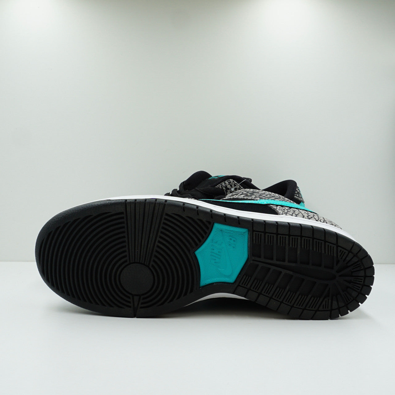 Nike SB Dunk Low Atmos Elephant