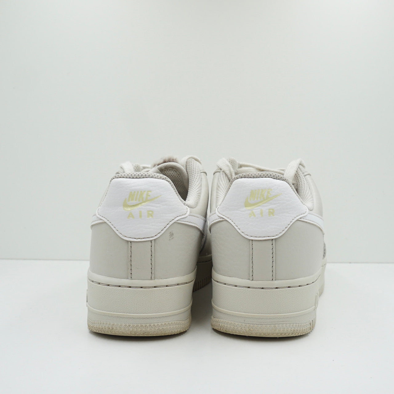 Nike Air Force 1 Low Light Bone Photon Dust (W)