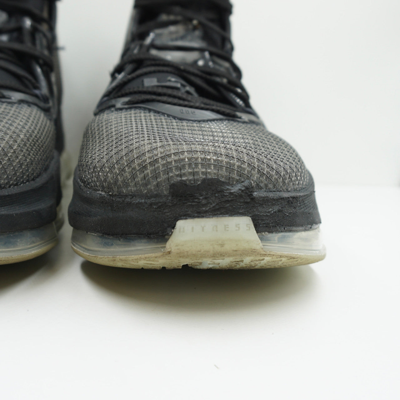 Nike LeBron 19 Black Anthracite Green Glow
