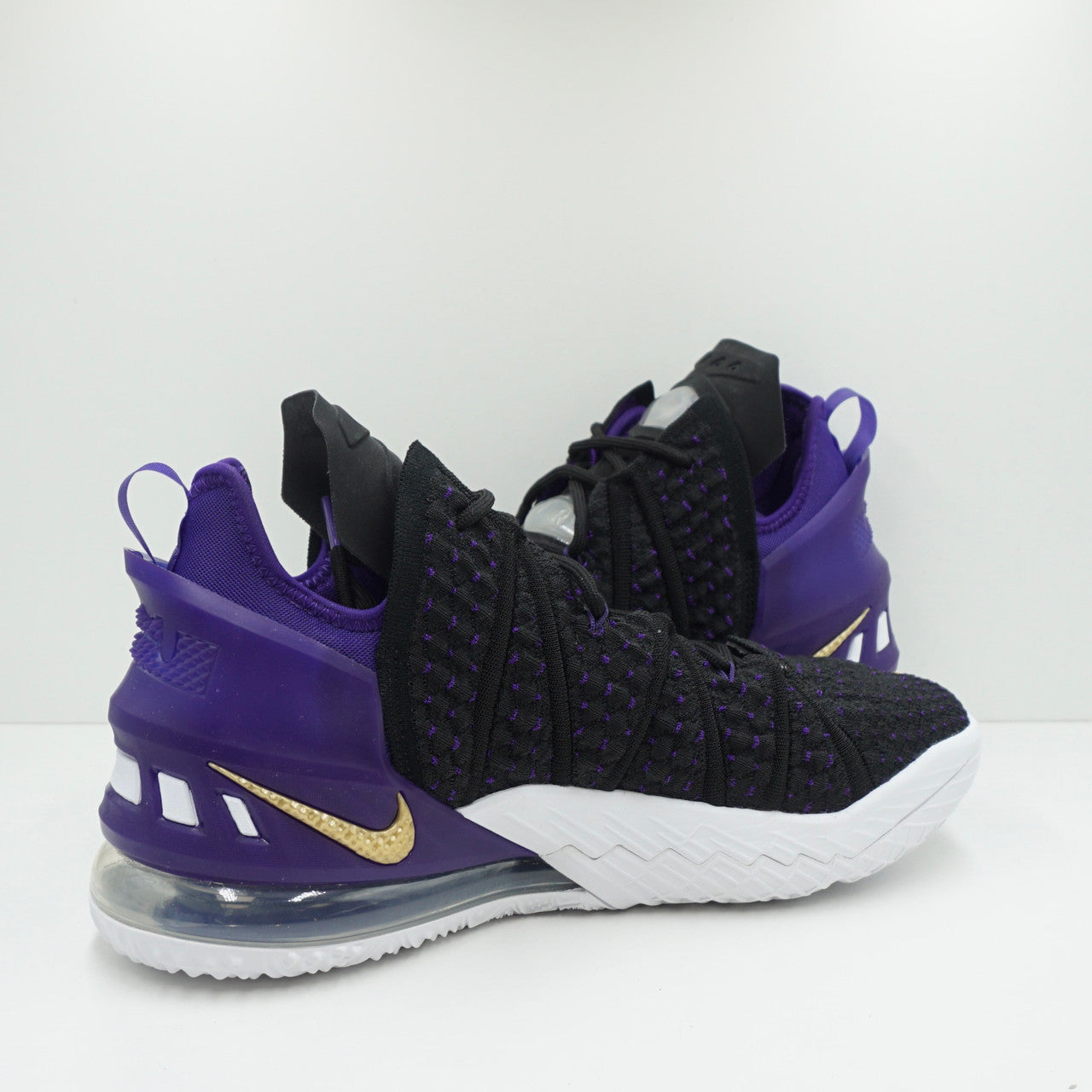 Nike LeBron 18 Lakers