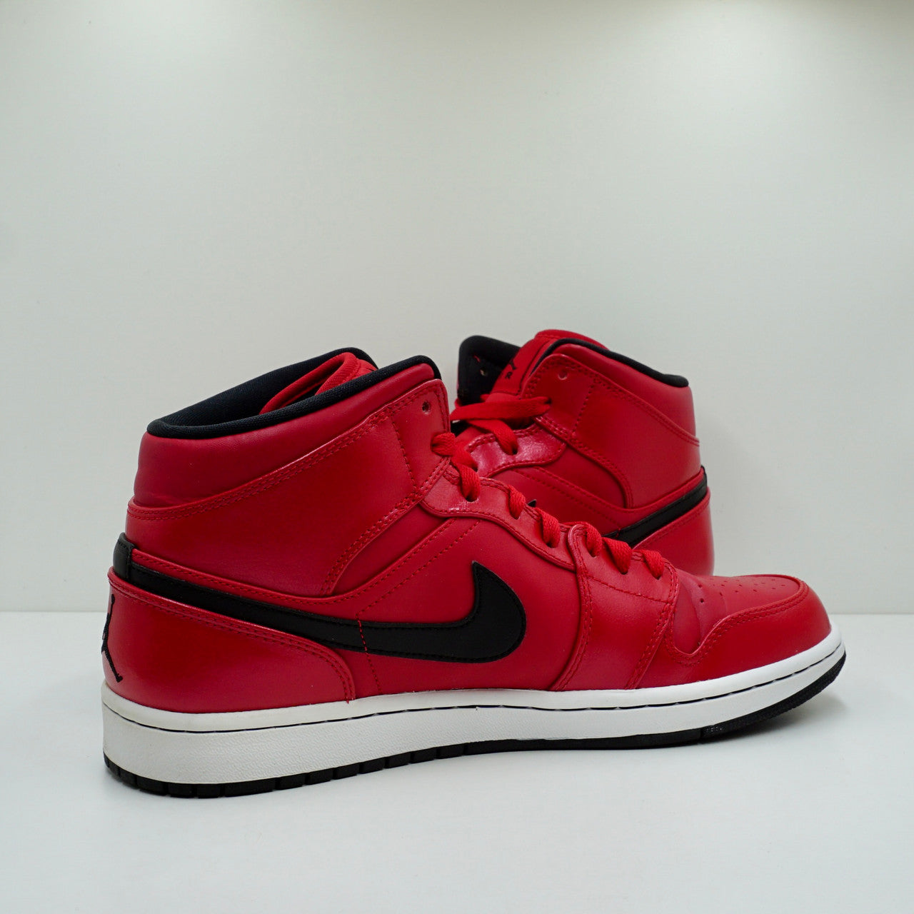 Jordan 1 Mid Gym Red Black Patent
