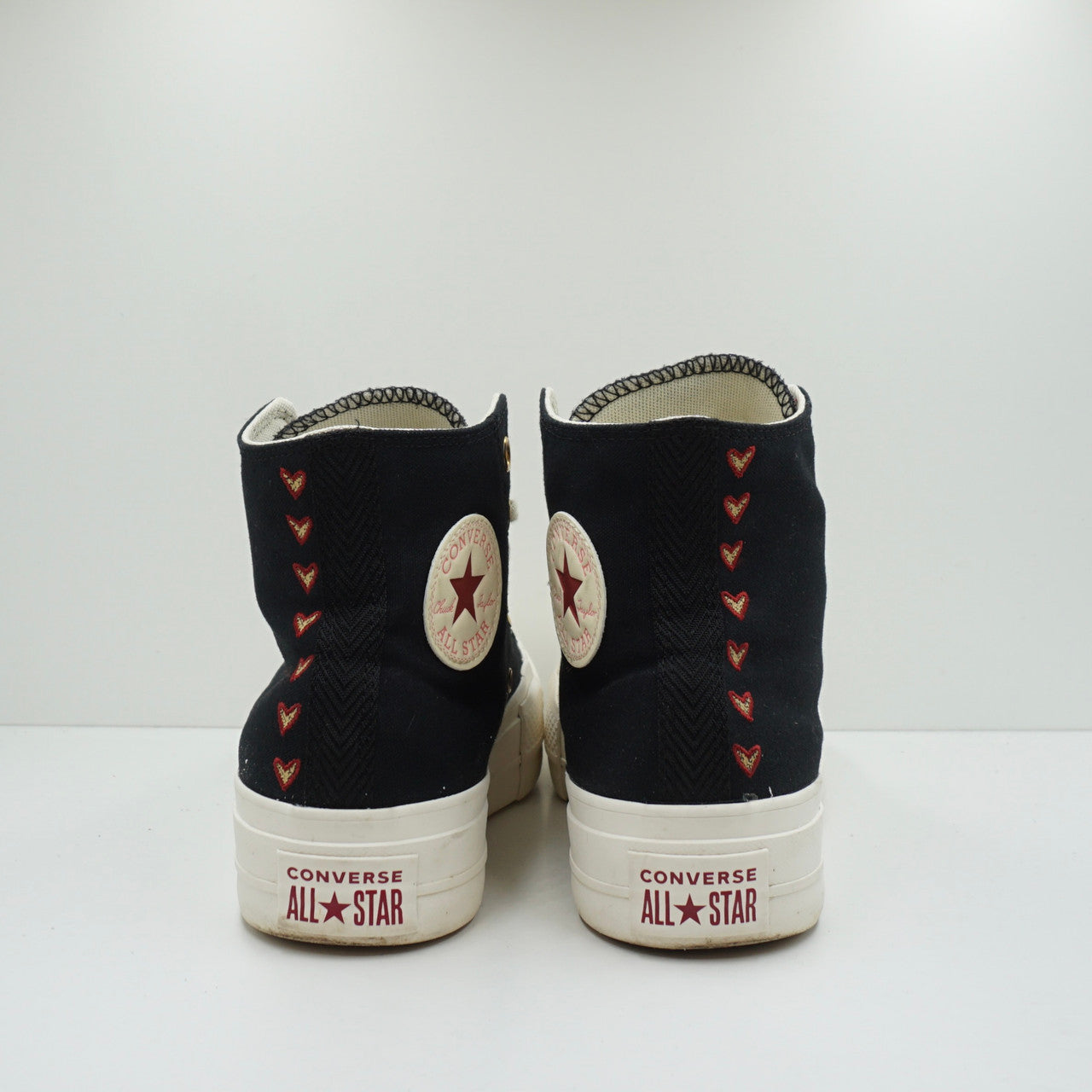 Converse CTAS Lift Platform Hearts Valentines Day Black