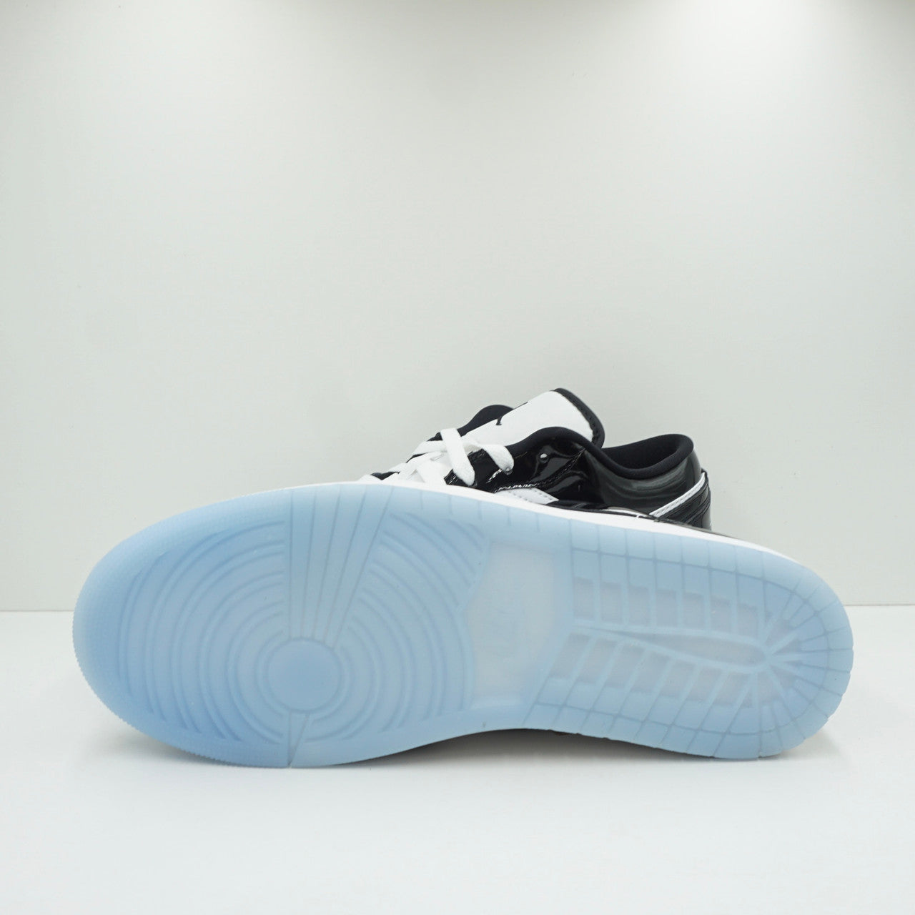 Jordan 1 Low SE Concord