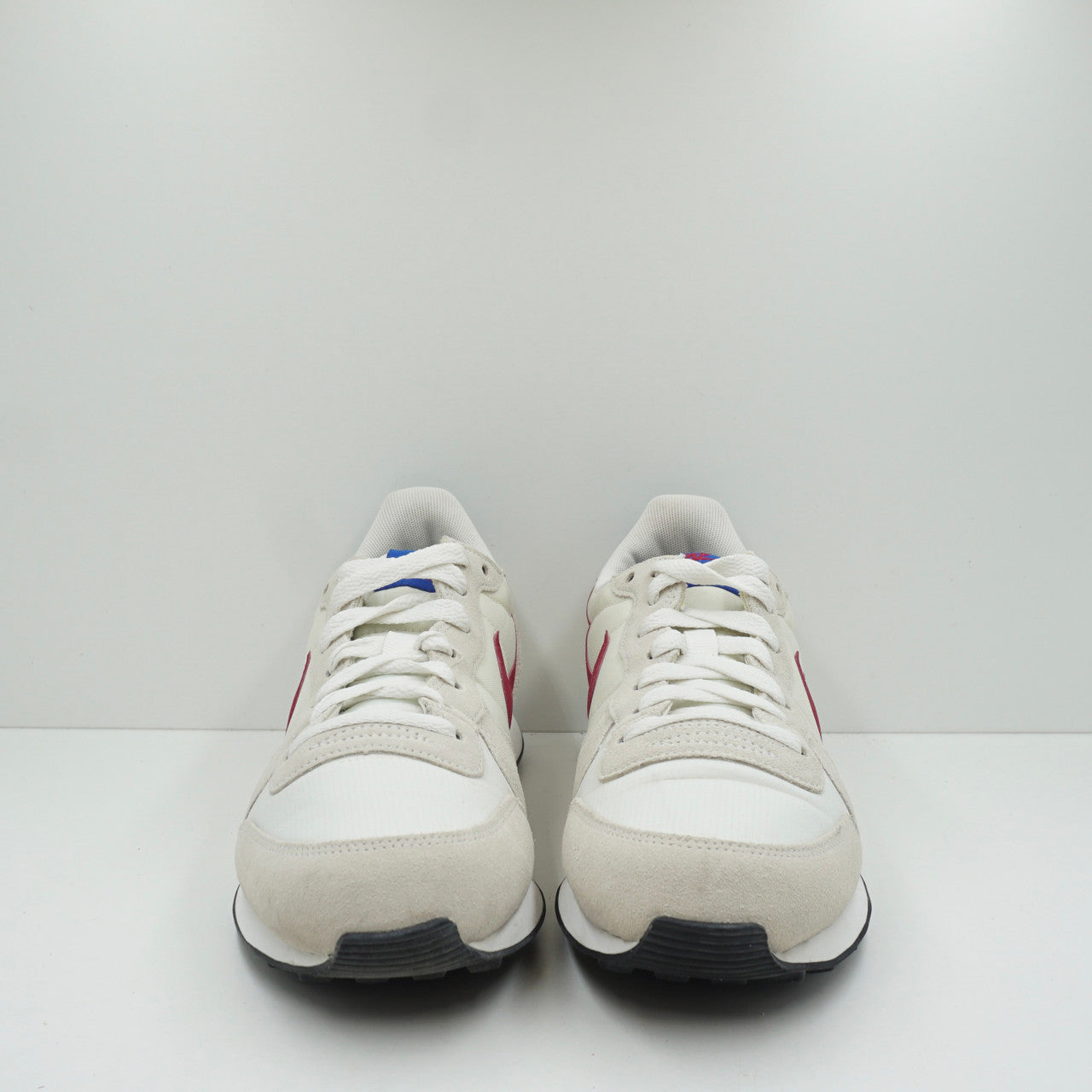 Nike Internationalist Summit White/Noble Red (W)