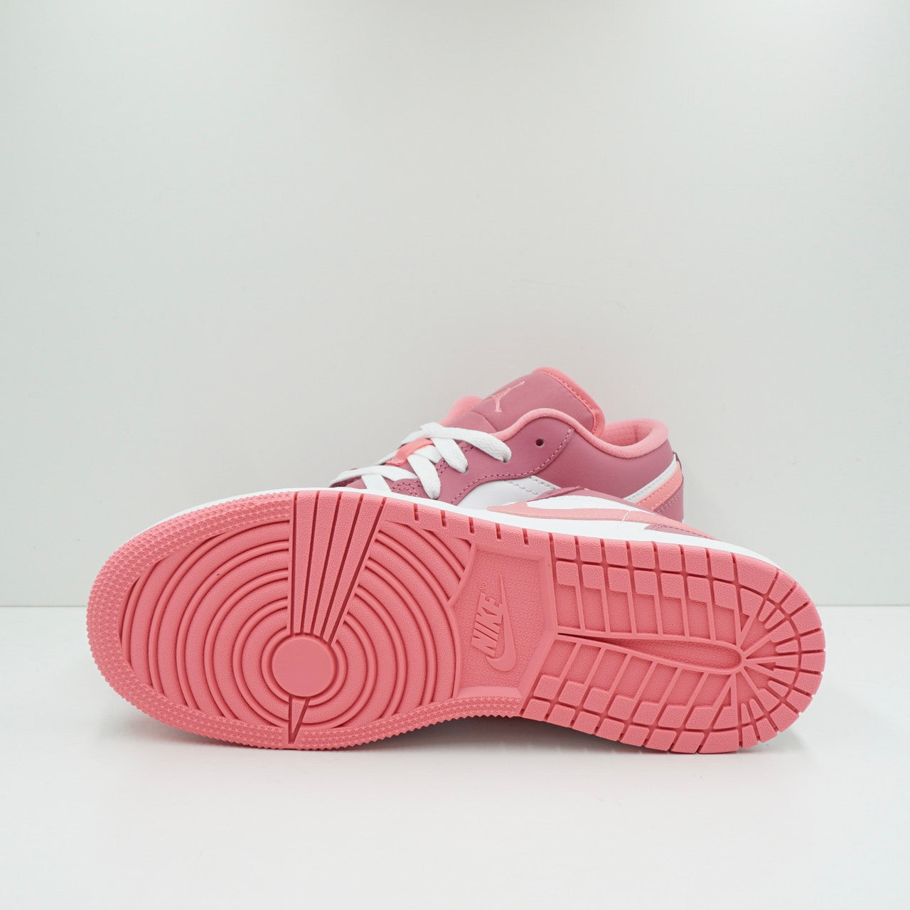 Jordan 1 Low Desert Berry (GS)