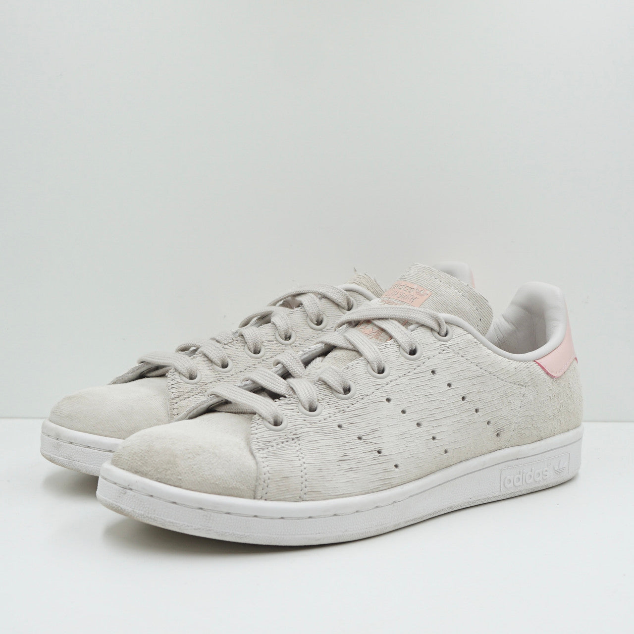 Pink adidas outlet stan smith suede