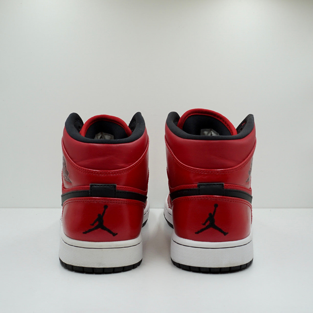 Jordan 1 Mid Gym Red Black Patent