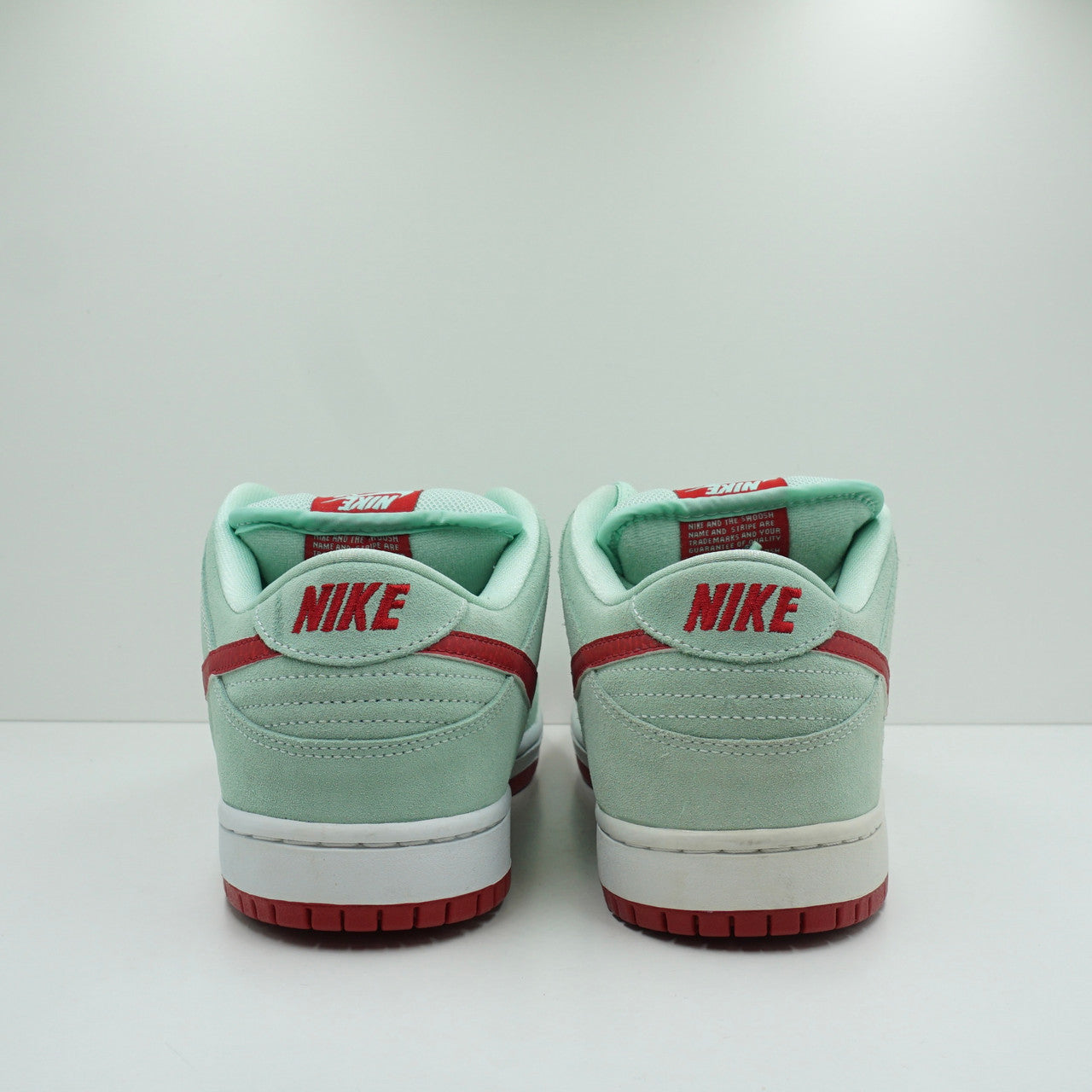 Nike SB Dunk Low Medium Mint Gym Red