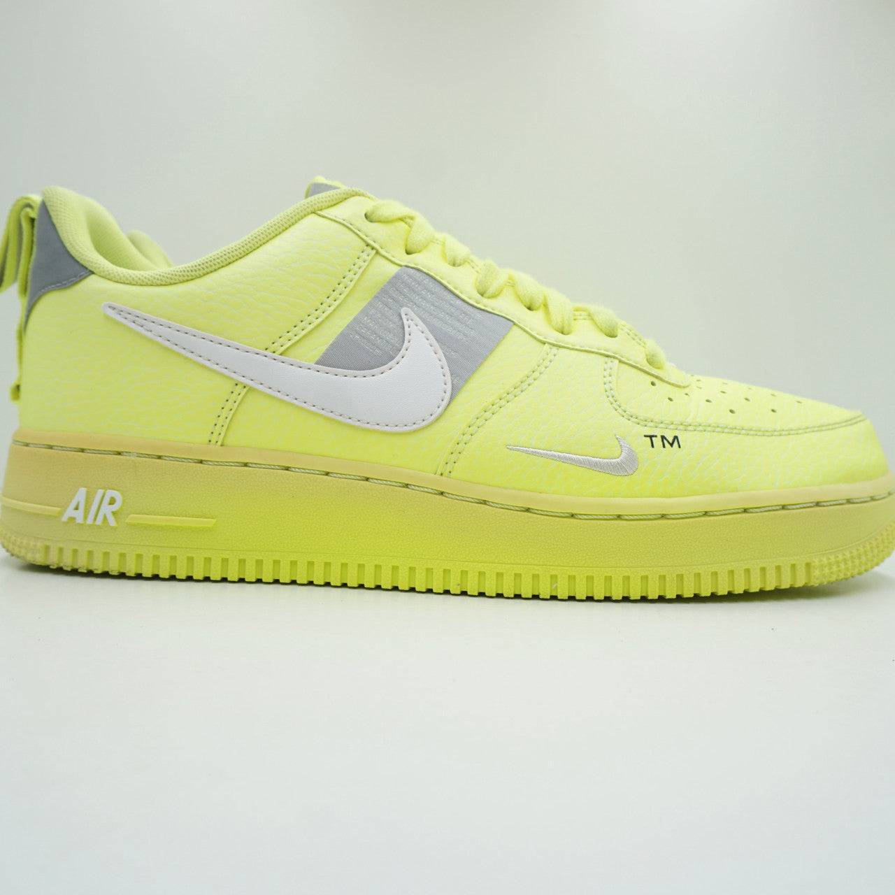 Nike Air Force 1 Utility Volt 2 (2018)