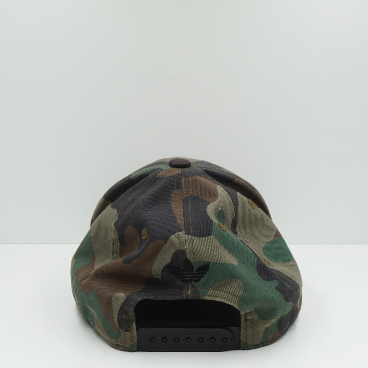 Adidas New York Knicks Camo Snapback Cap