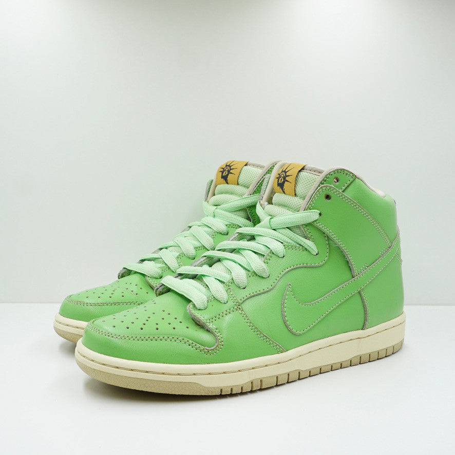 Nike Dunk SB High Statue of Liberty