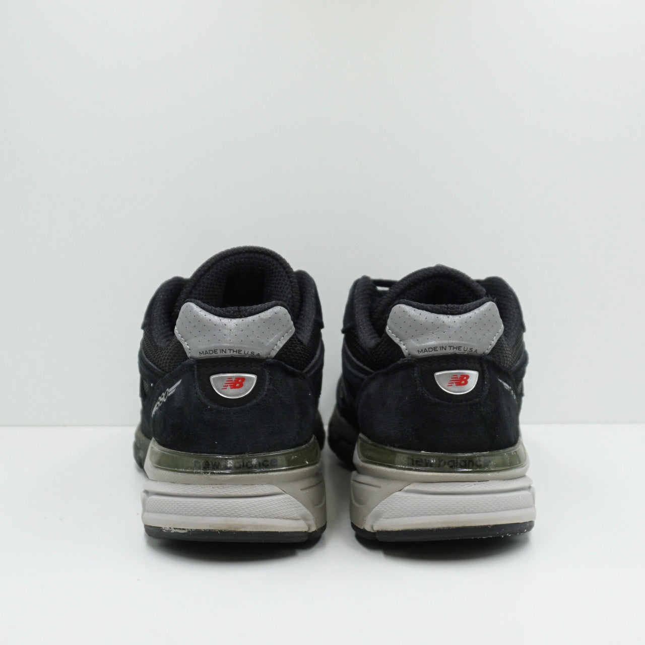 New Balance 990 V4 Black (W)