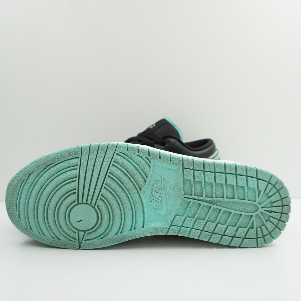 Jordan 1 Low SE Tropical Twist