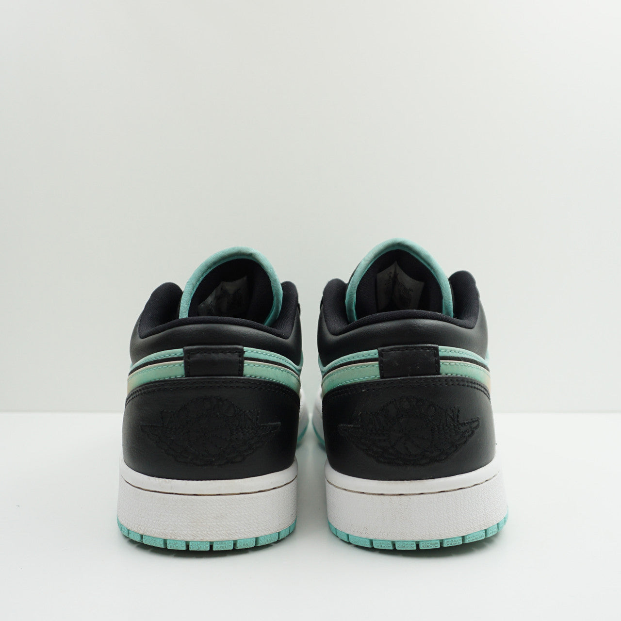 Jordan 1 Low SE Tropical Twist