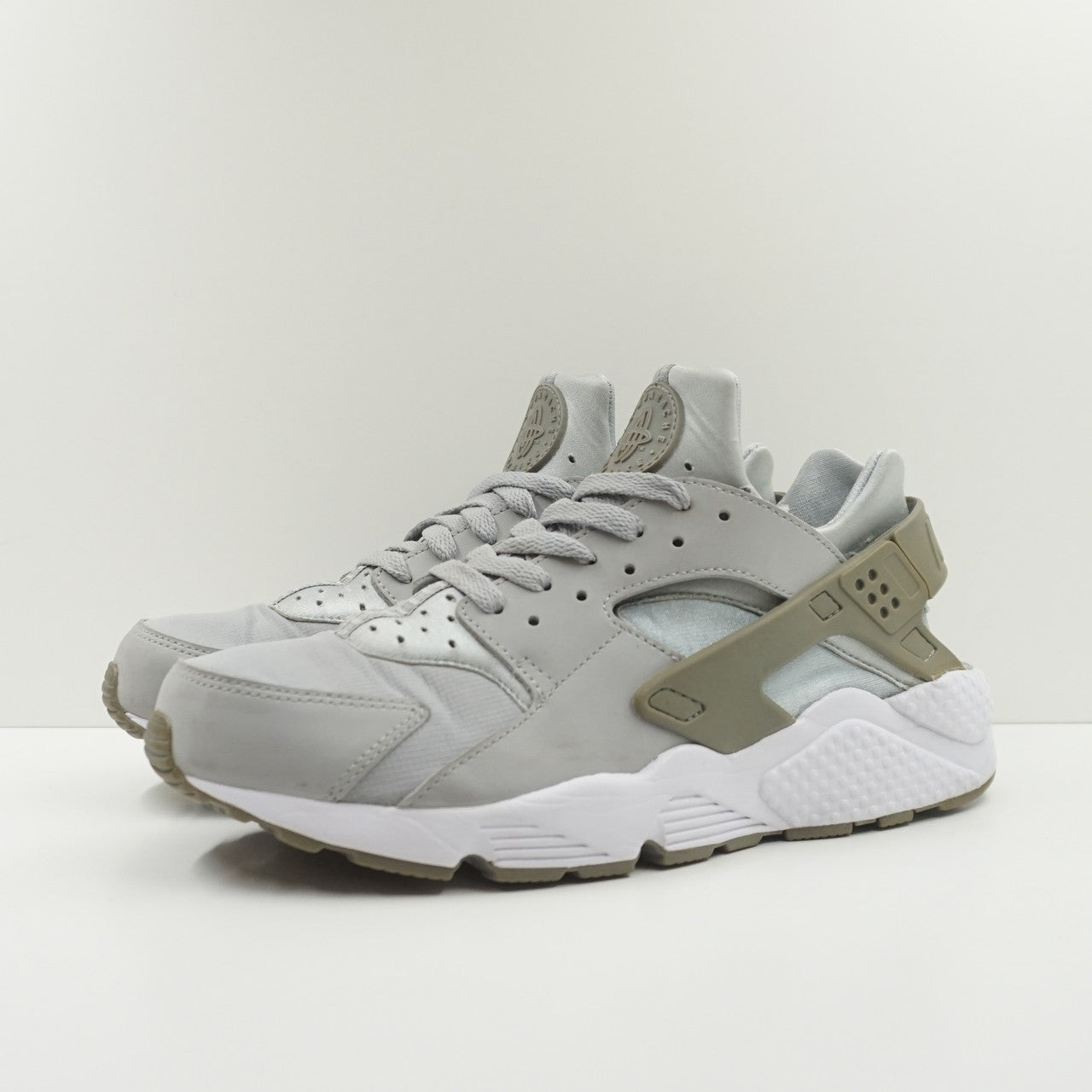 Nike Air Huarache Wolf Grey