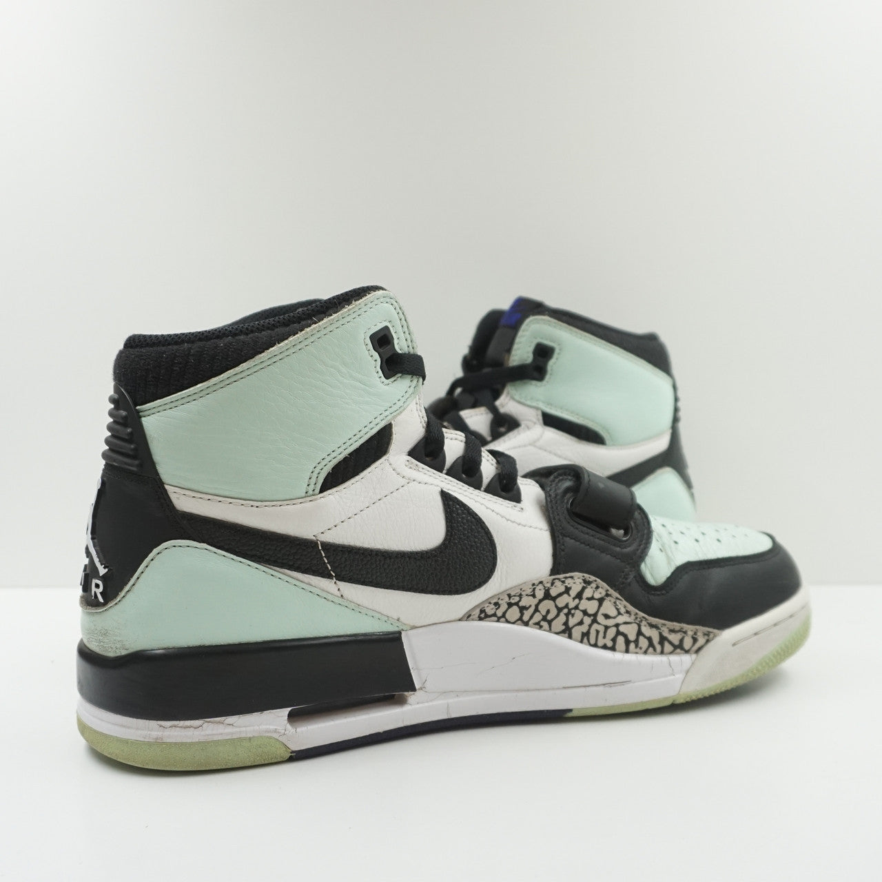 Jordan Legacy 312 Igloo