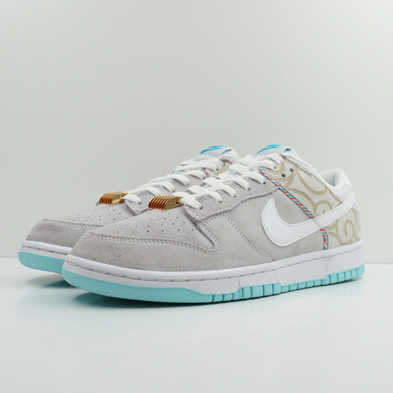 Nike Dunk Low SE Barber Shop Grey