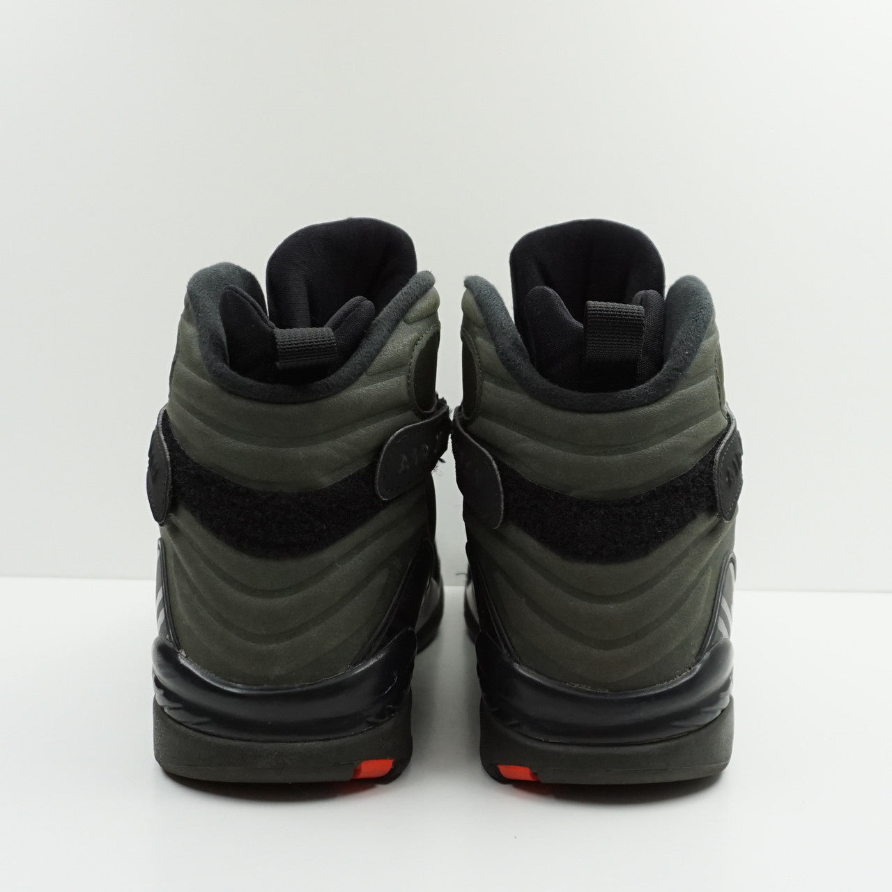 Jordan 8 Retro Take Flight Undefeated