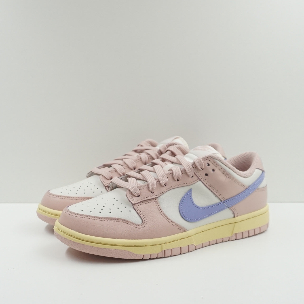 Nike Dunk Low Pink Oxford (W)
