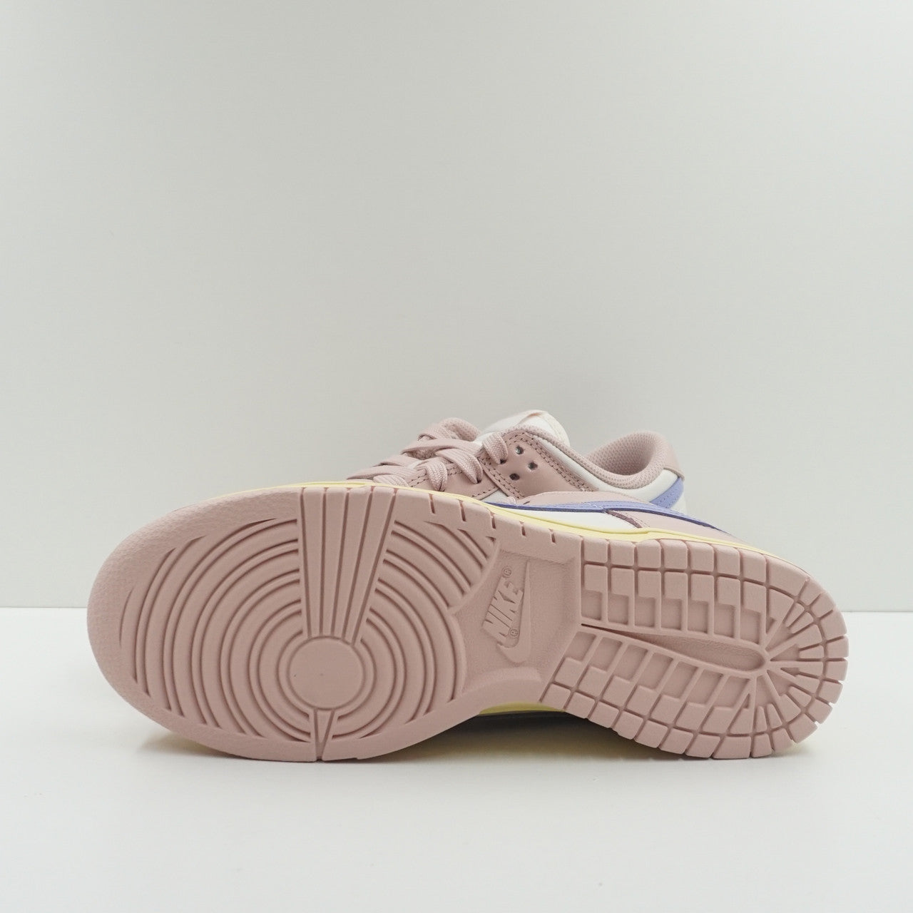 Nike Dunk Low Pink Oxford (W)