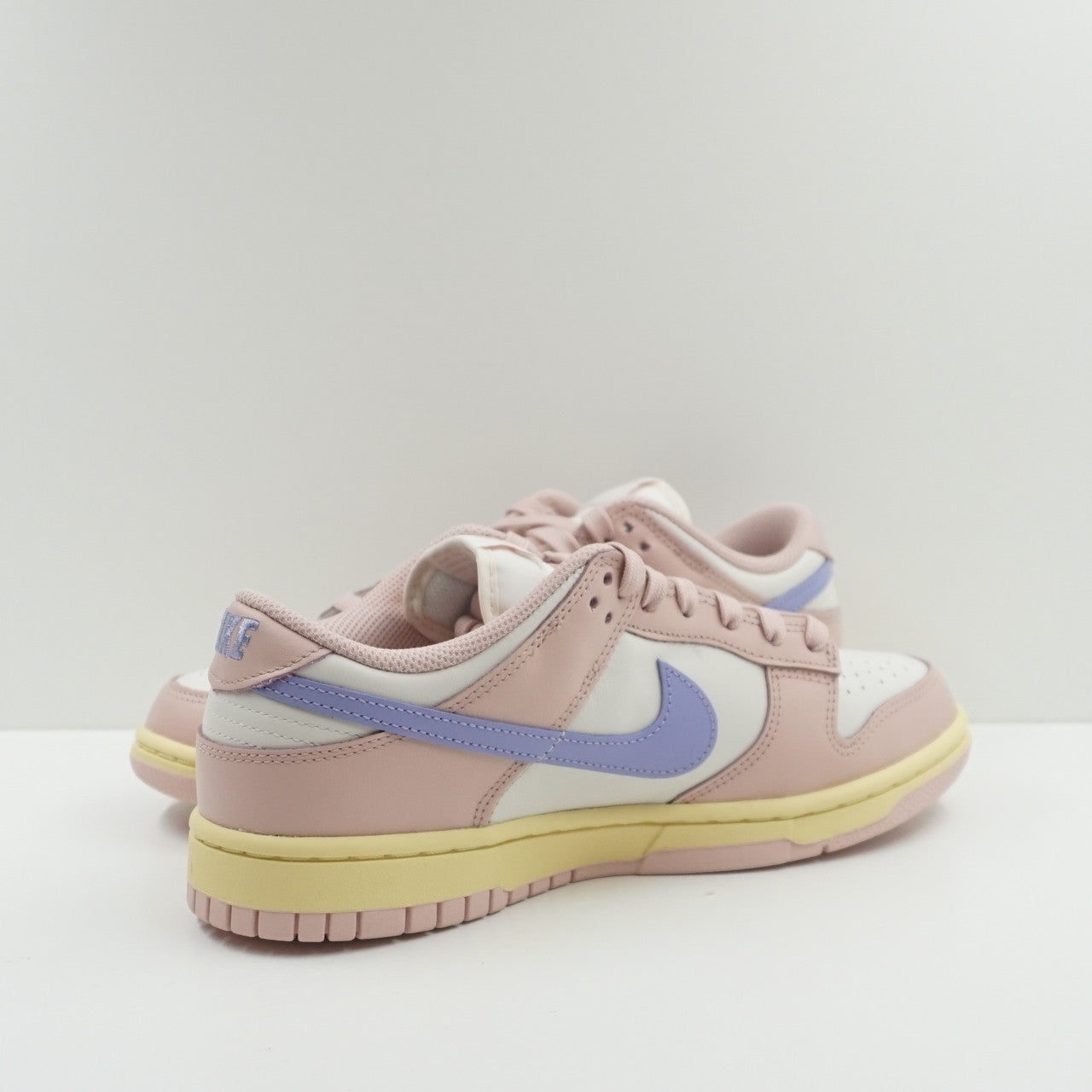 Nike Dunk Low Pink Oxford (W)