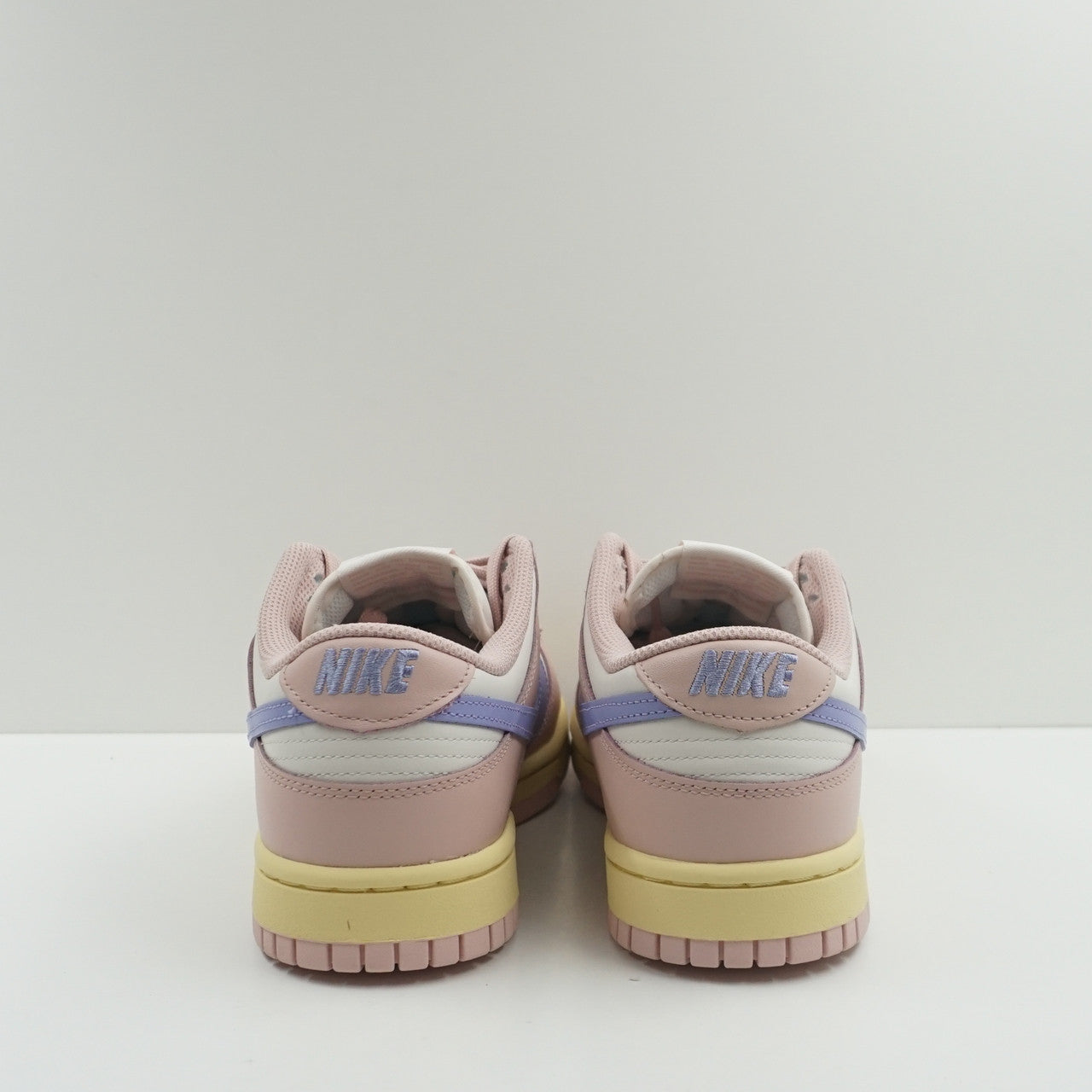 Nike Dunk Low Pink Oxford (W)