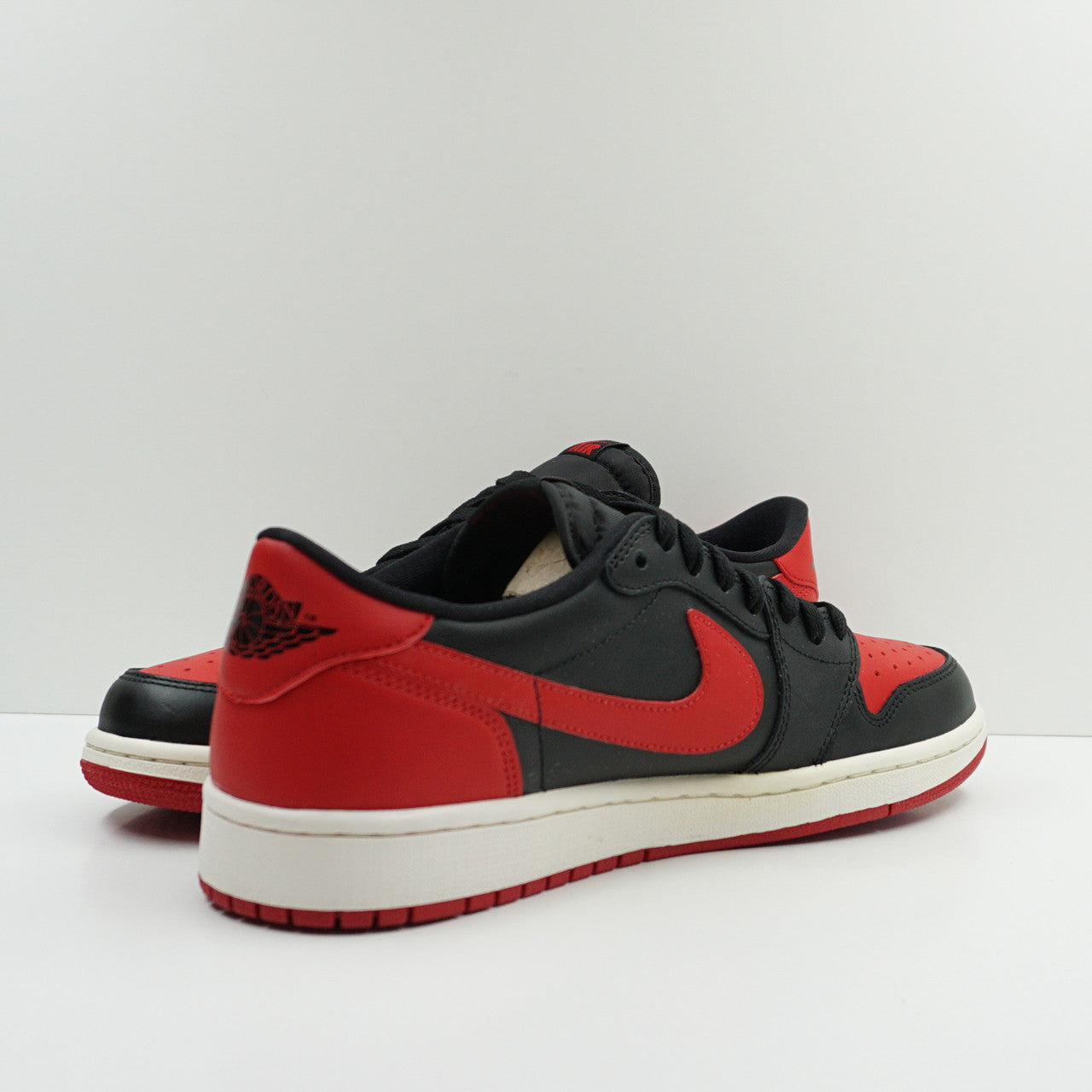 Jordan 1 Retro Low Bred (2015)