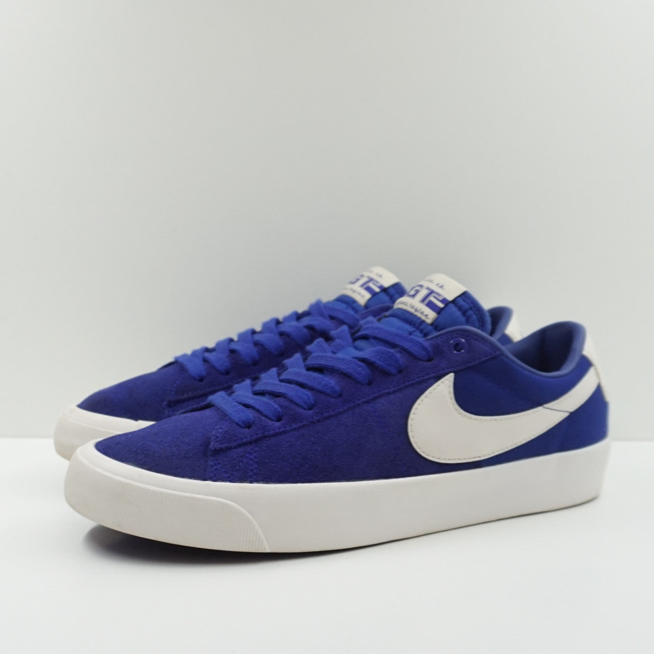 Nike SB Blazer Low Pro GT ISO Blue