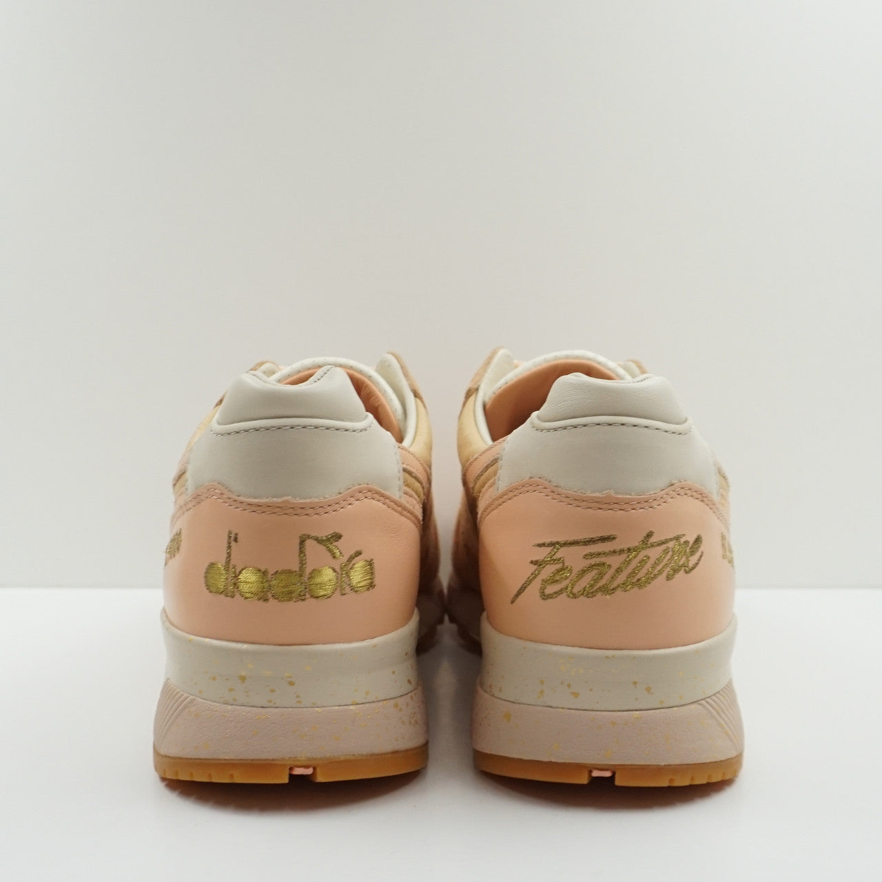 Diadora N.9000 Feature Strawberry