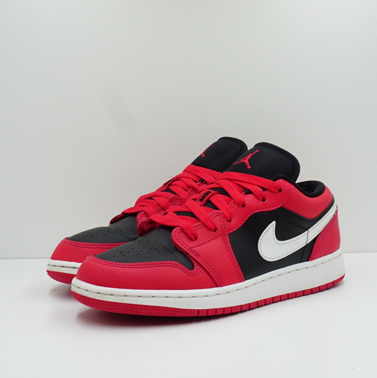 Jordan 1 Low Black Very Berry (GS)