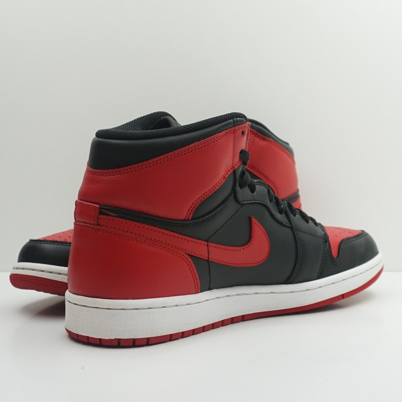 Jordan 1 Retro Bred (2013)