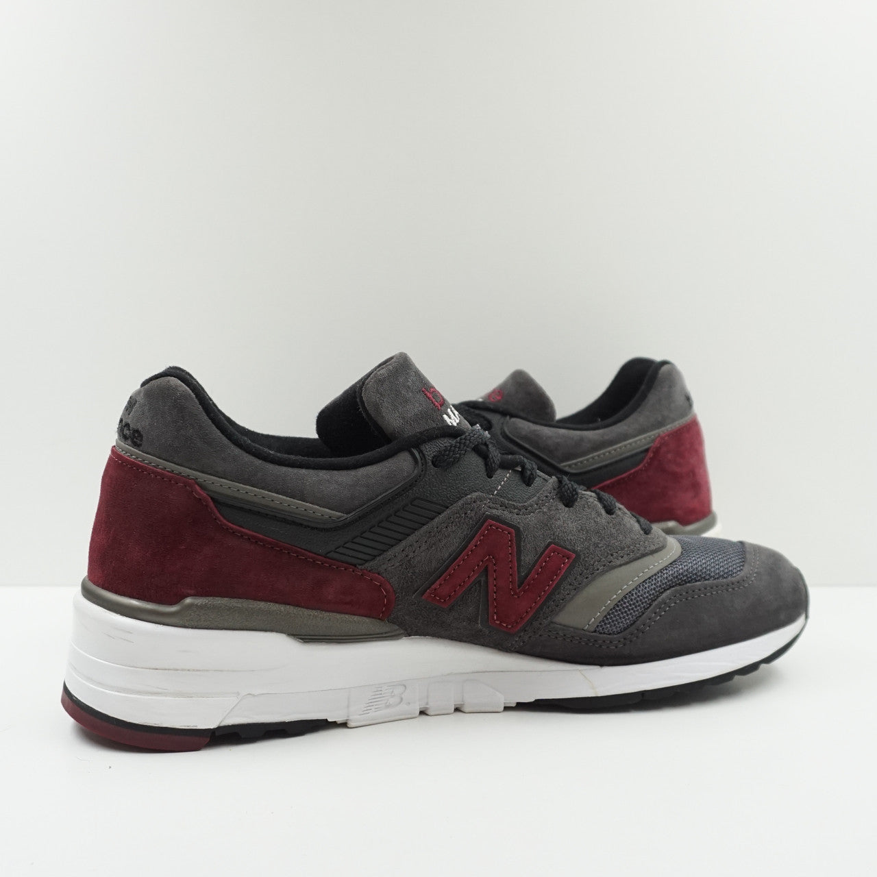 New Balance 997 Connoisseur Guitar Grey Burgundy